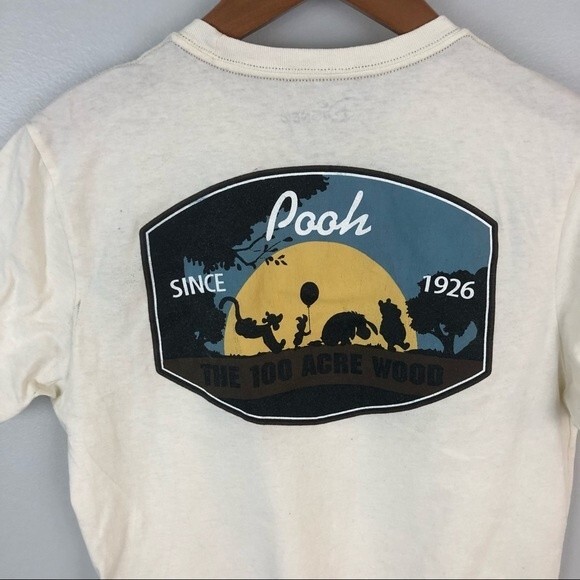 Disney Winnie The Pooh Graphic Tee Size Medium - Picture 6 of 11